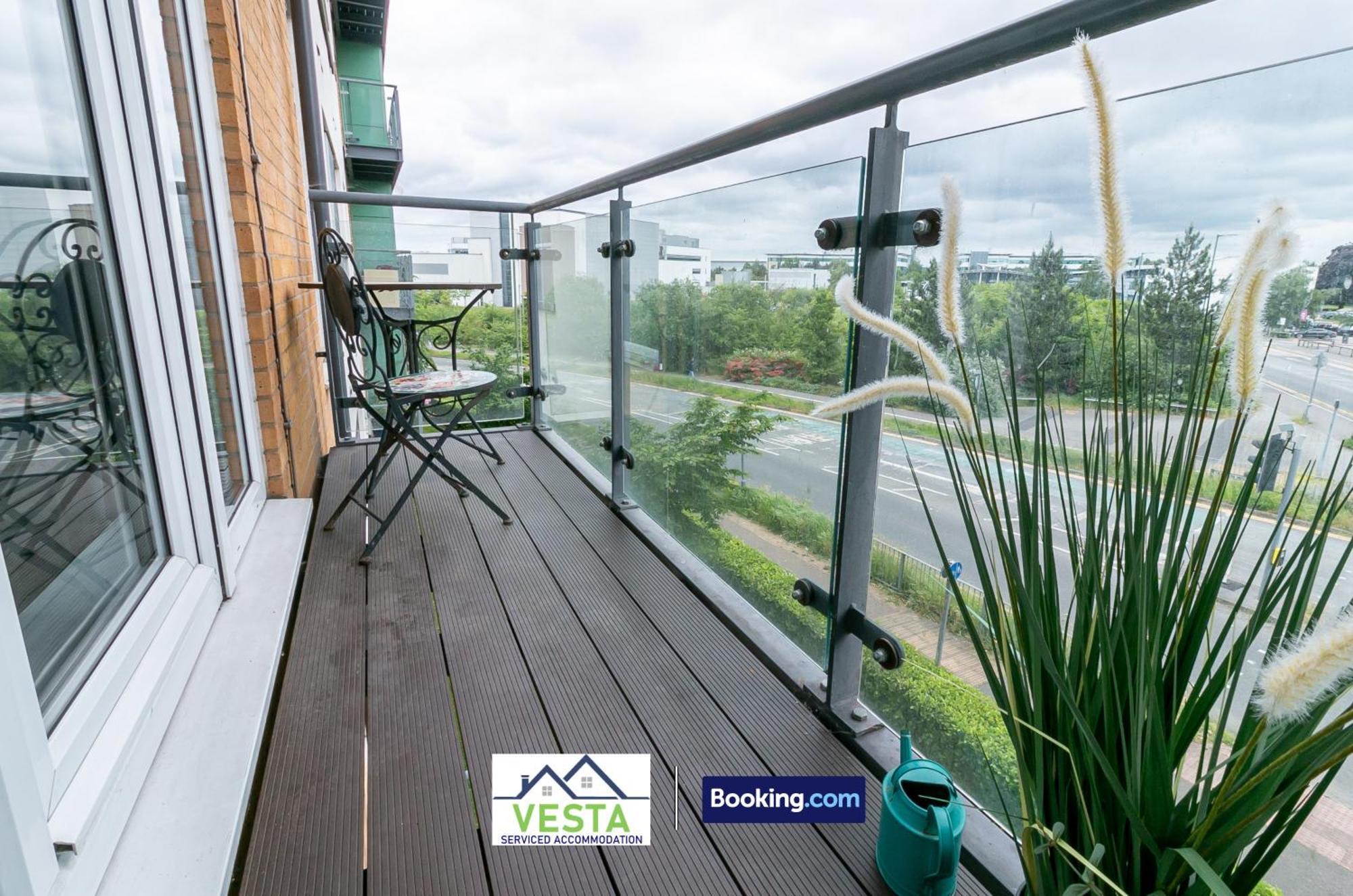 Two Bedrooms Apartment By Vesta Serviced Accommodation & Short Lets Hatfield With Free Wifi Exterior photo